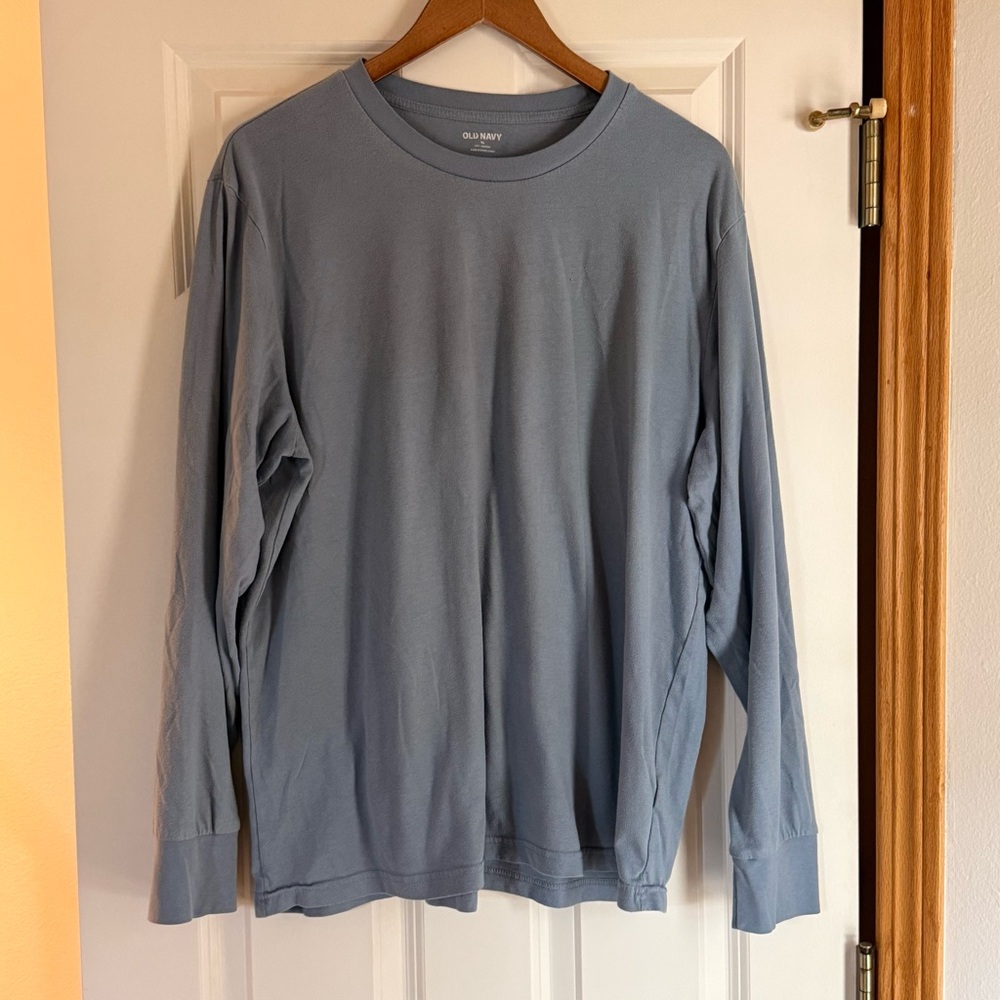 Old Navy Men's Slate Long Sleeve Tee